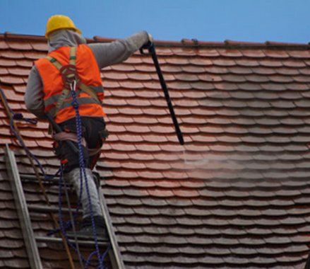 mantenimiento y limpieza de tejados y cubiertas en sevilla