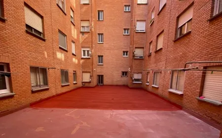 impermeabilizar con pintura clorocaucho patio interior de vecinos en santa clara, sevilla