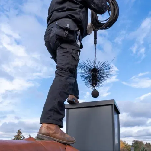 profesionales en deshollinar chimeneas en sevilla
